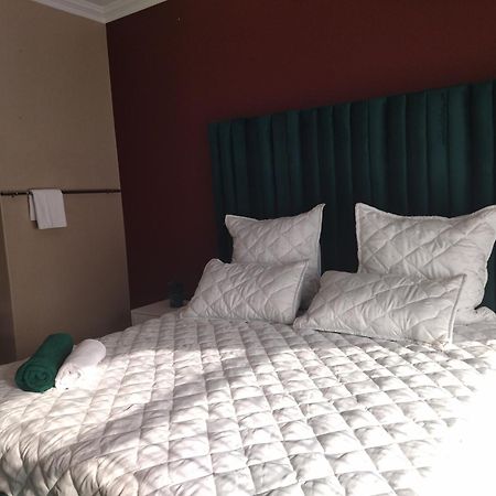 The Global Link Hub Hotel Pretoria Bagian luar foto