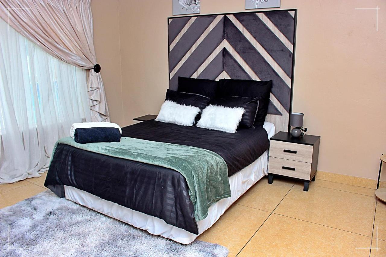 The Global Link Hub Hotel Pretoria Bagian luar foto