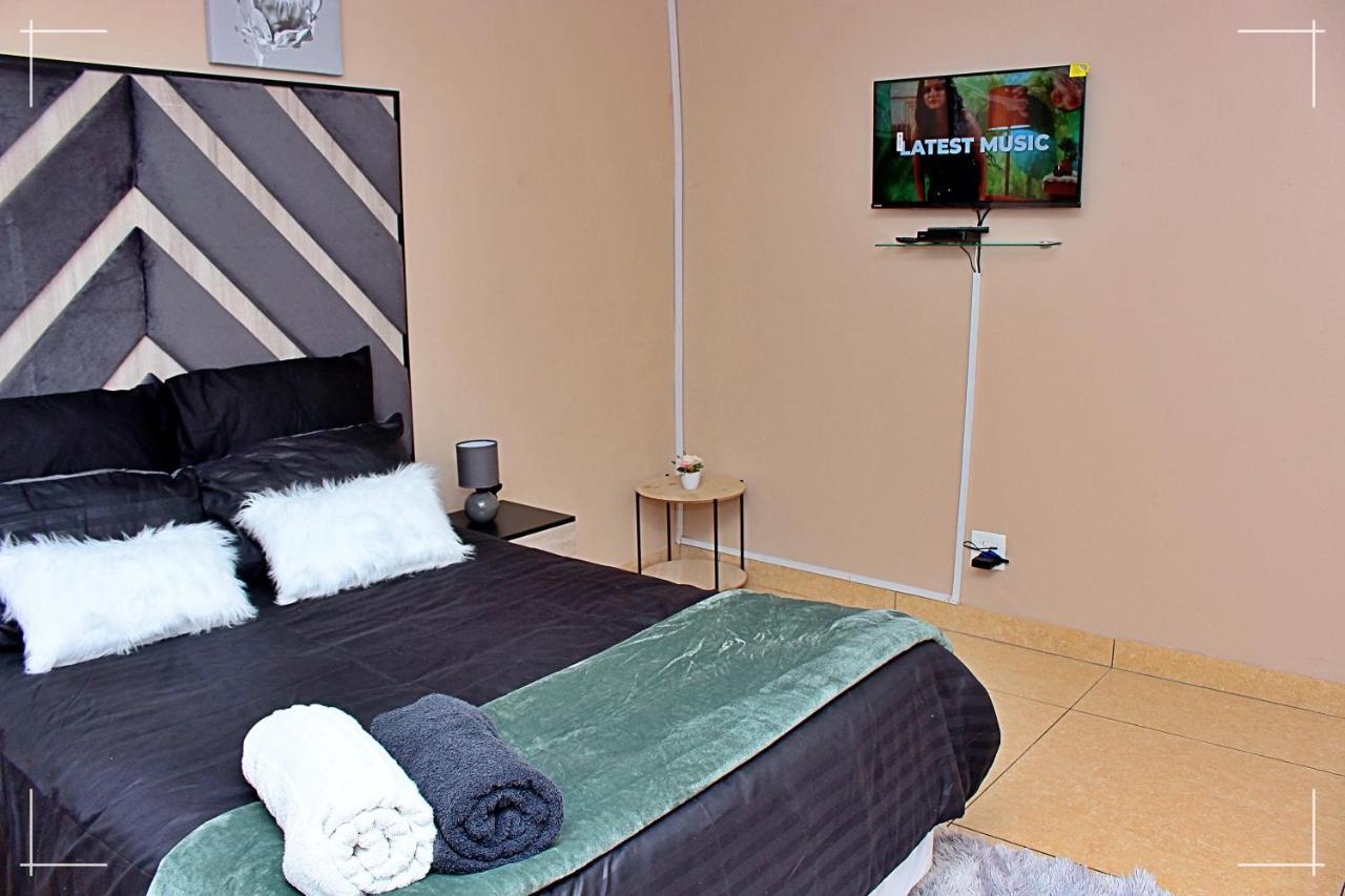 The Global Link Hub Hotel Pretoria Bagian luar foto