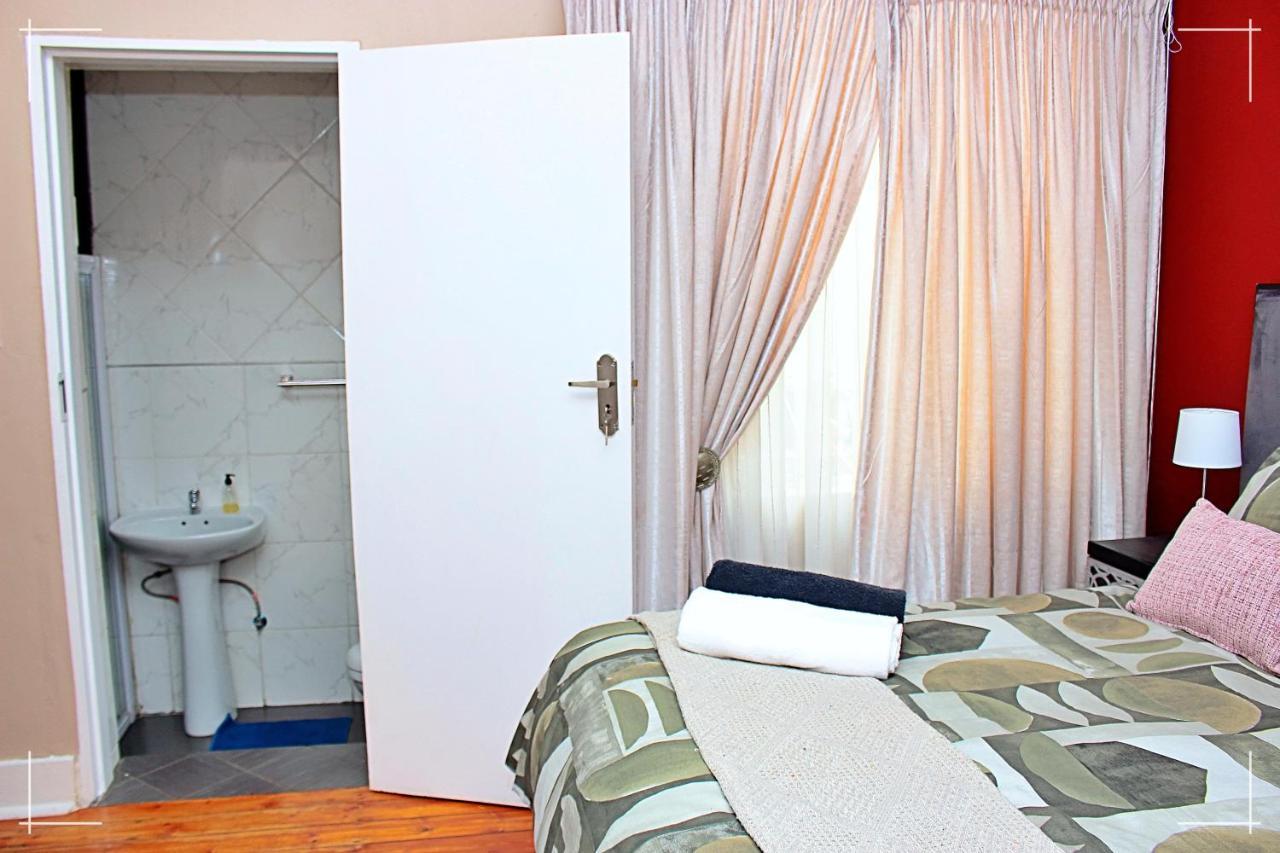 The Global Link Hub Hotel Pretoria Bagian luar foto