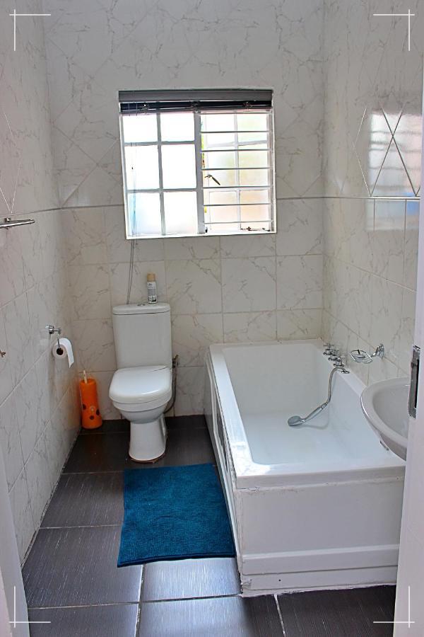 The Global Link Hub Hotel Pretoria Bagian luar foto