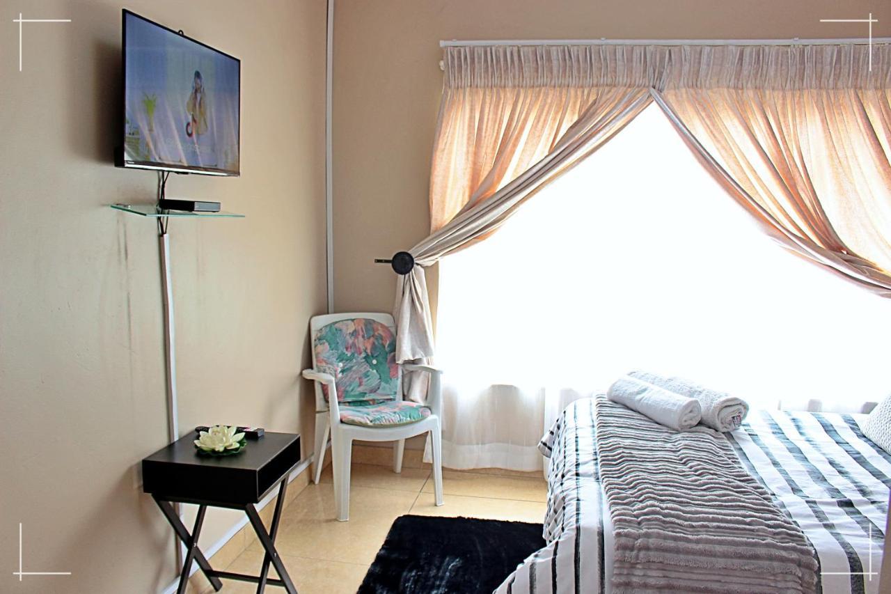 The Global Link Hub Hotel Pretoria Bagian luar foto
