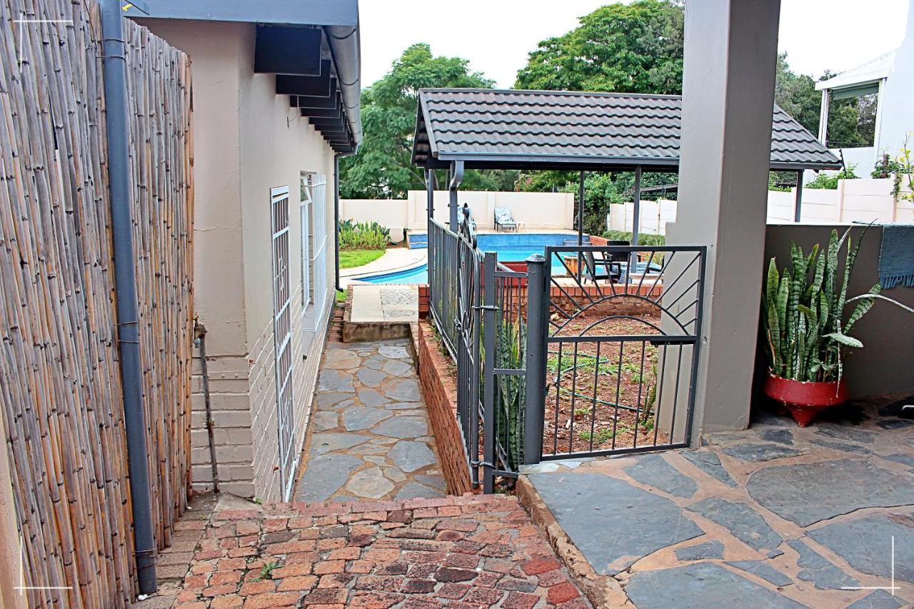 The Global Link Hub Hotel Pretoria Bagian luar foto
